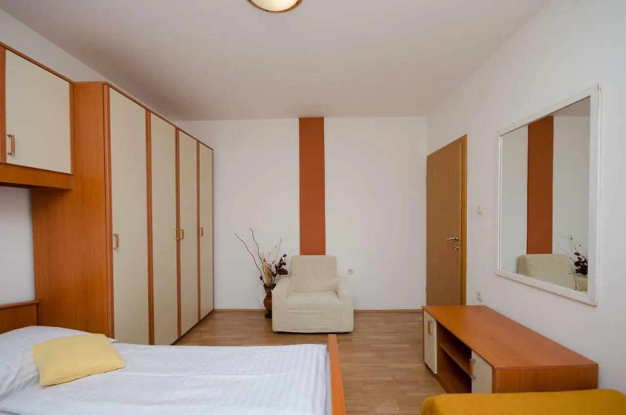 Apartments Mirjana Lopar 0*,  Croatie